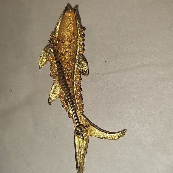 BSK Vintage Gold Fish-Shaped Brooch - Picture 4 of 6